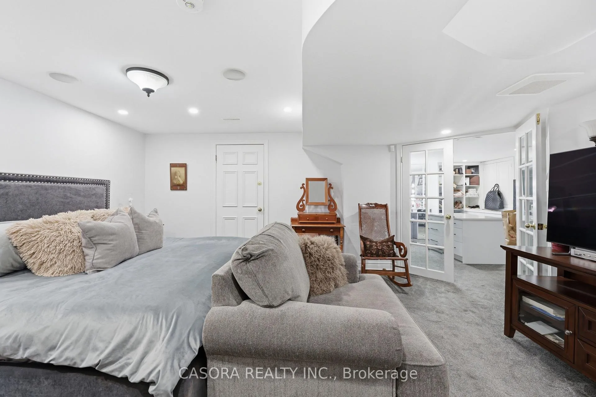 Photo 28 of 2147 Berwick Drive, Burlington, Rose — HOMEH