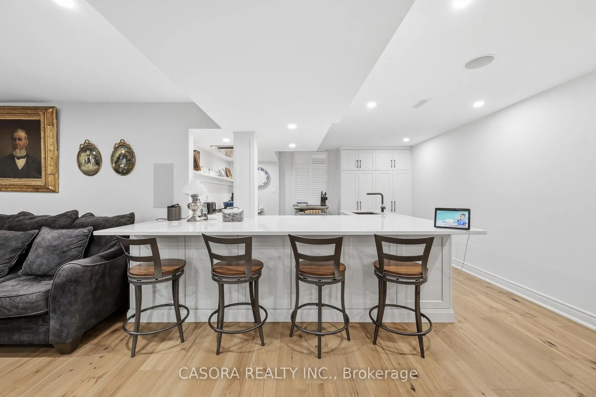 Photo 32 of 2147 Berwick Drive, Burlington, Rose — HOMEH