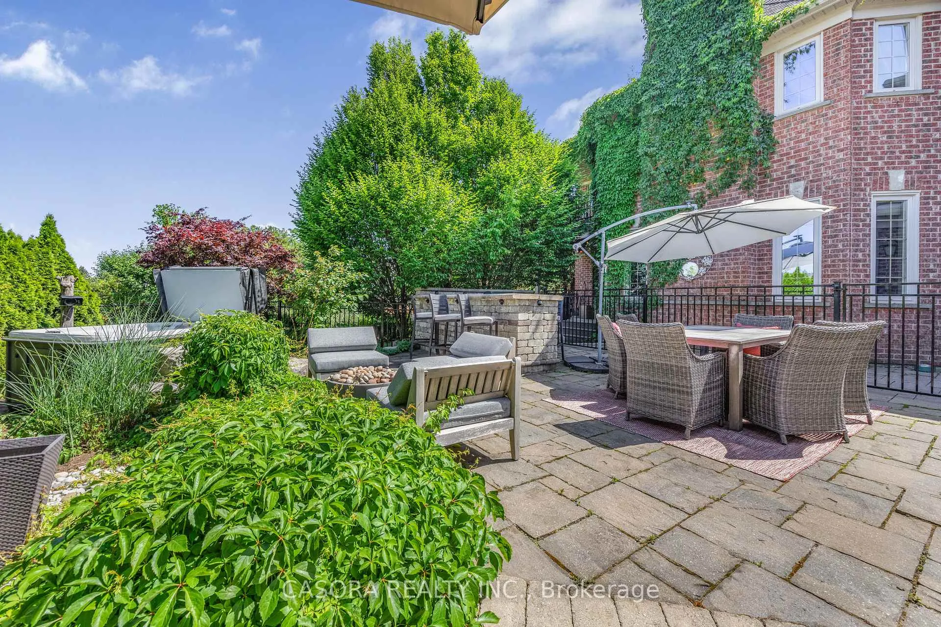 Photo 39 of 2147 Berwick Drive, Burlington, Rose — HOMEH