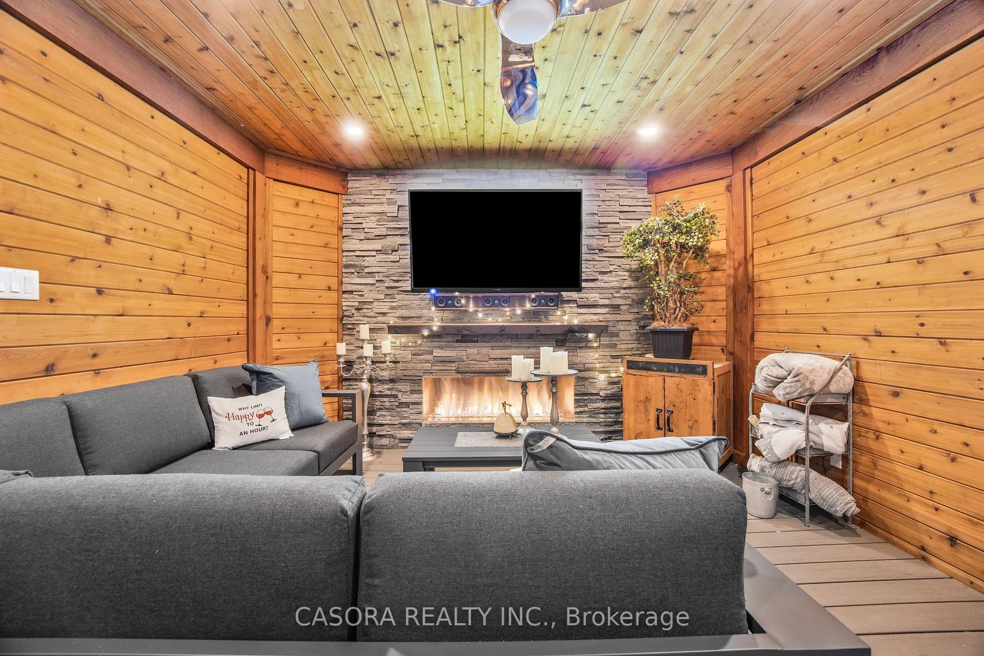 Photo 45 of 2147 Berwick Drive, Burlington, Rose — HOMEH
