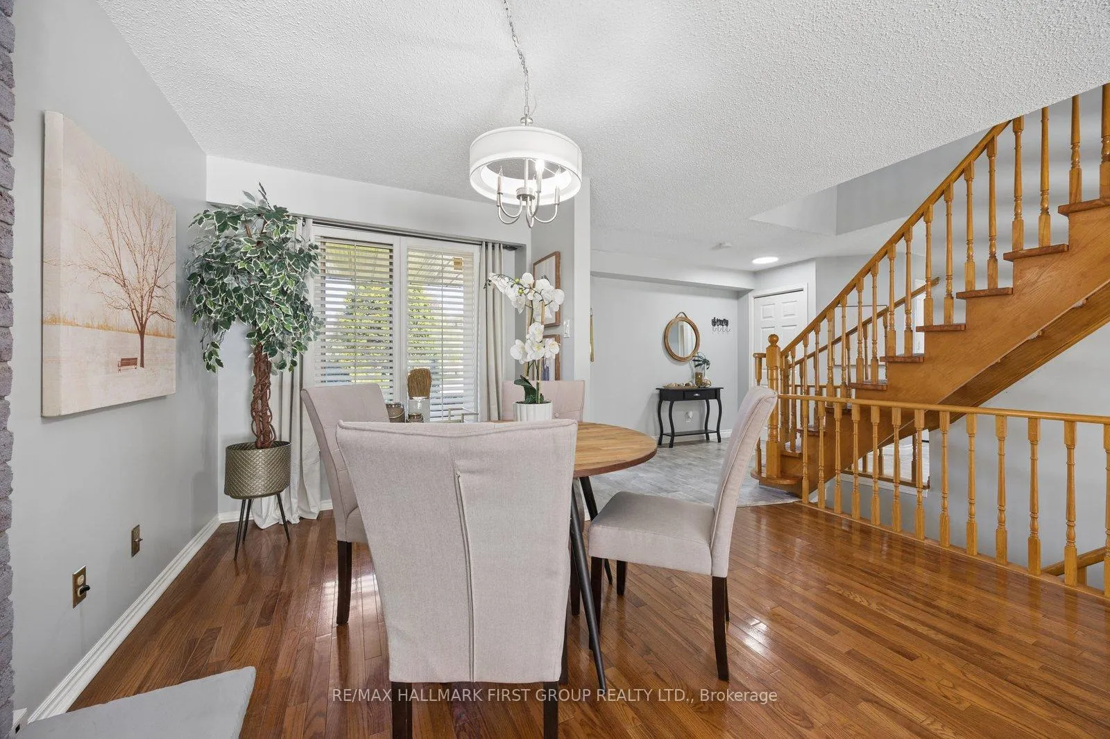 Photo 4 of 28 Empson Court, Ajax, South West — HOMEH