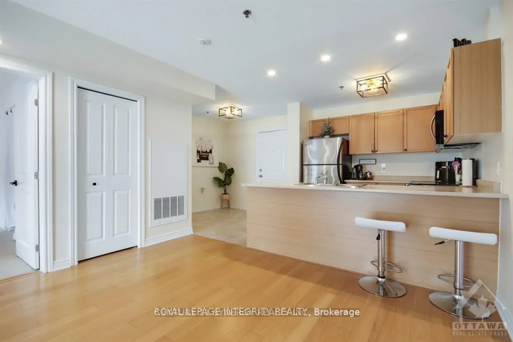 Photo 10 of Unit 303, 151 Potts Private, Ottawa, Notting Hill/Summerside — HOMEH