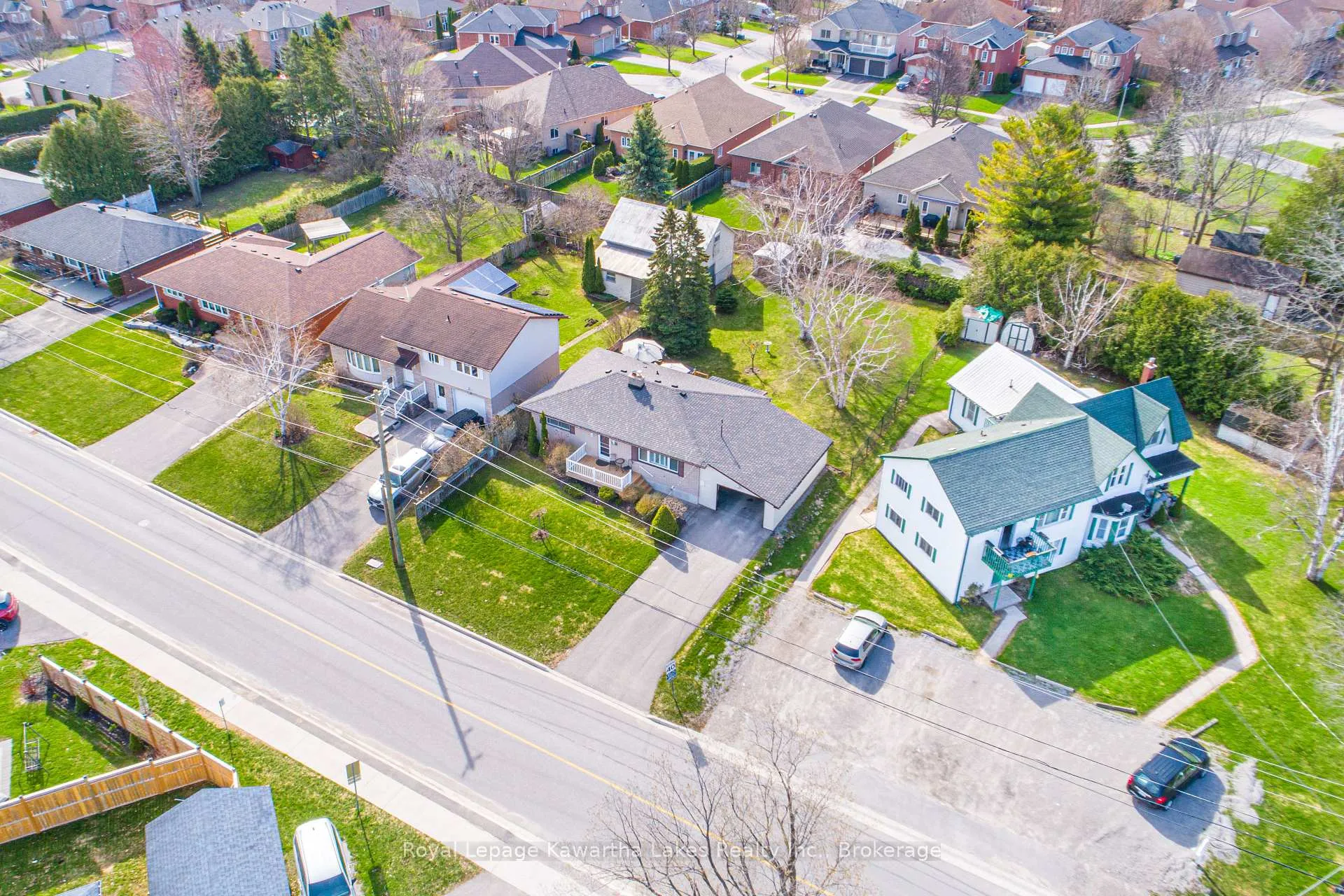 Photo 3 of 384 Major Street, Scugog, Port Perry — HOMEH