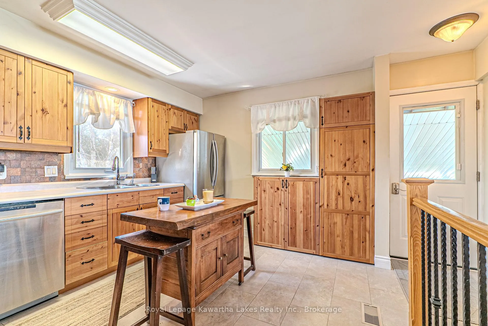 Photo 19 of 384 Major Street, Scugog, Port Perry — HOMEH