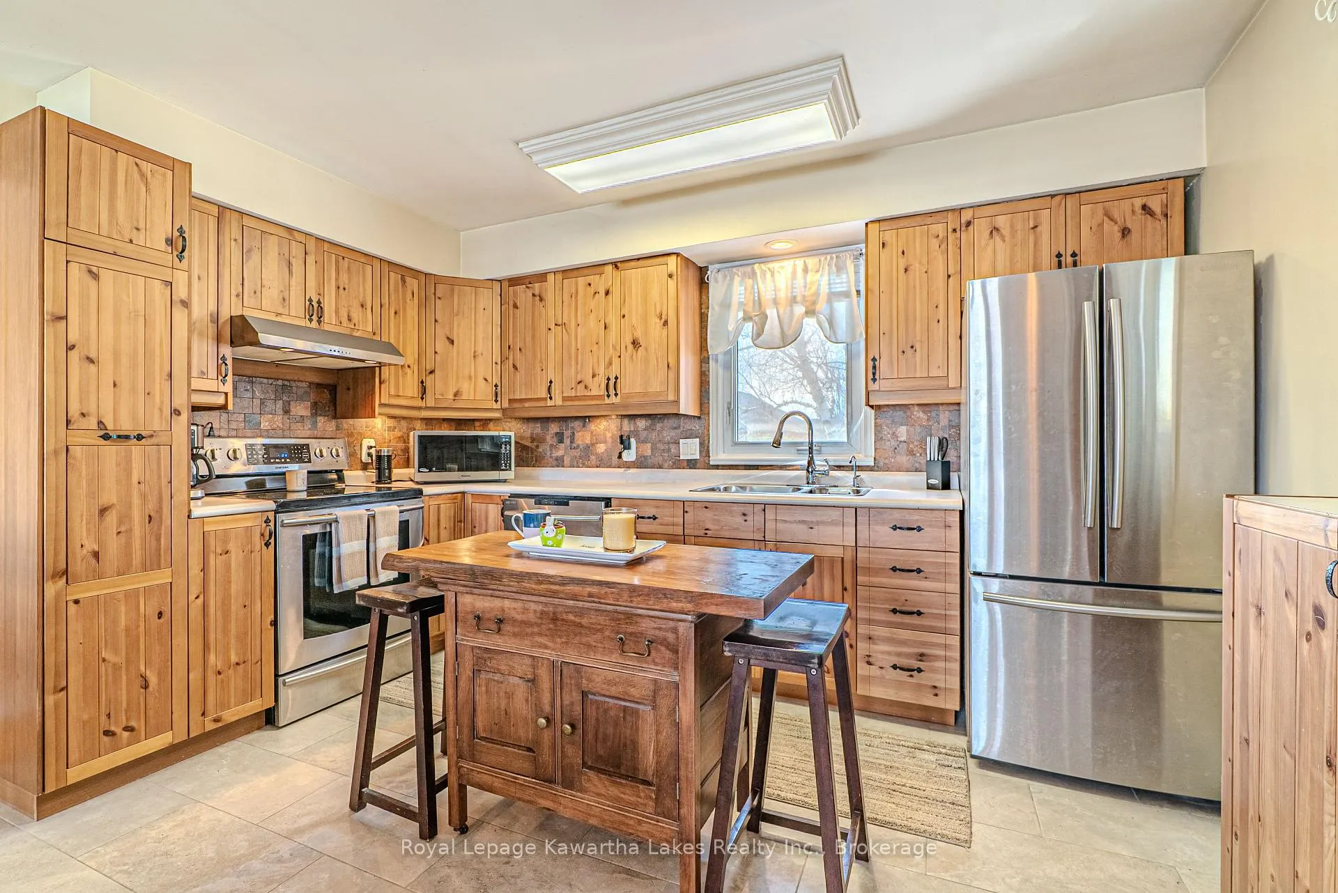 Photo 21 of 384 Major Street, Scugog, Port Perry — HOMEH
