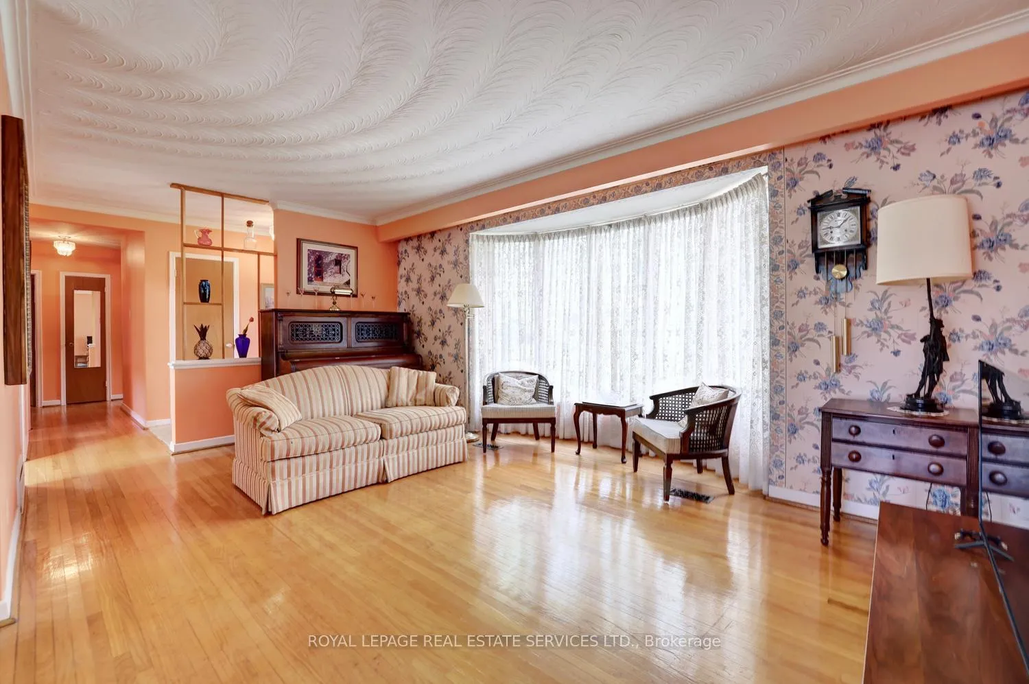 Photo 7 of 109 Chapman Road, Etobicoke, Humber Heights — HOMEH