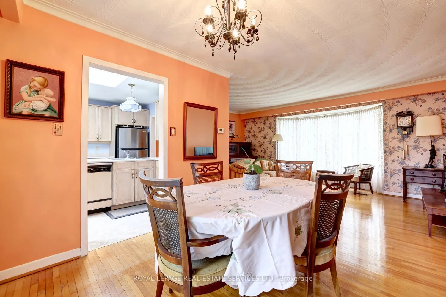 Photo 12 of 109 Chapman Road, Etobicoke, Humber Heights — HOMEH