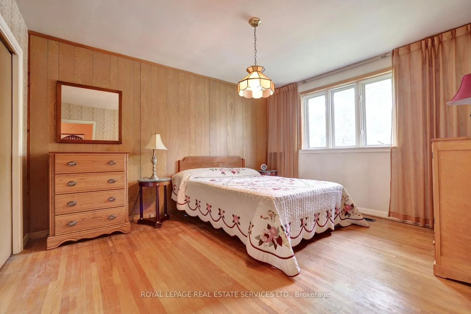 Photo 19 of 109 Chapman Road, Etobicoke, Humber Heights — HOMEH