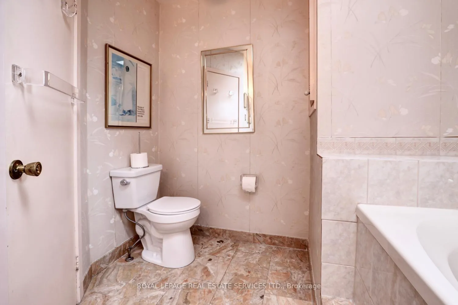 Photo 25 of 109 Chapman Road, Etobicoke, Humber Heights — HOMEH