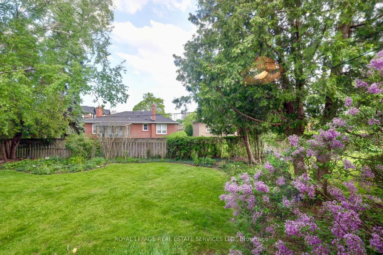Photo 39 of 109 Chapman Road, Etobicoke, Humber Heights — HOMEH