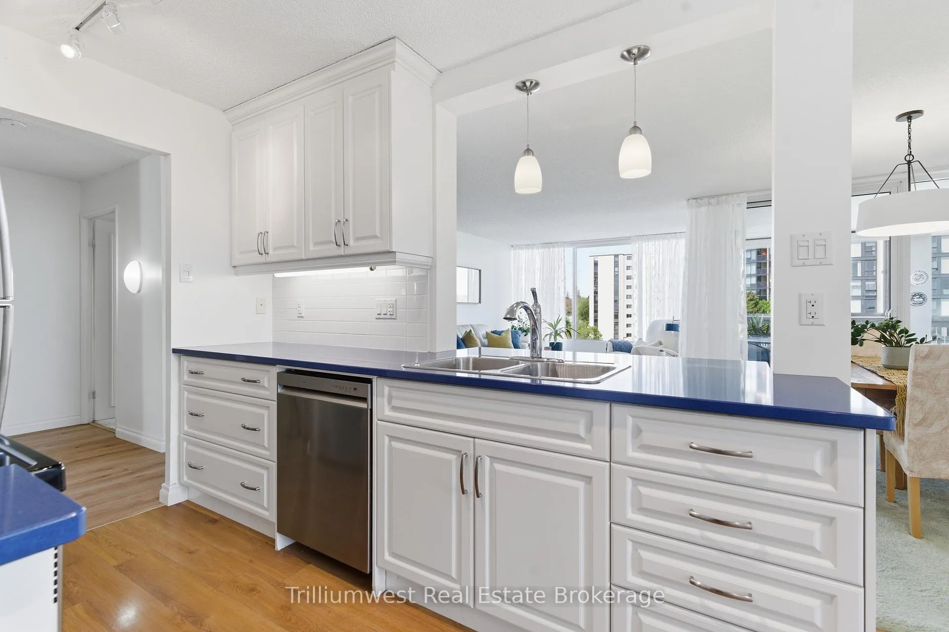 Photo 2 of Unit 503, 23 Woodlawn Road E, Guelph, Riverside Park — HOMEH