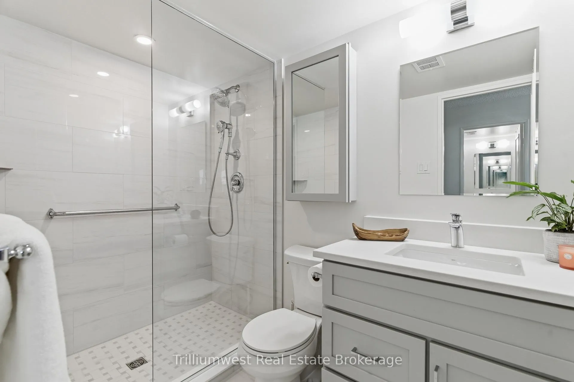 Photo 17 of Unit 503, 23 Woodlawn Road E, Guelph, Riverside Park — HOMEH