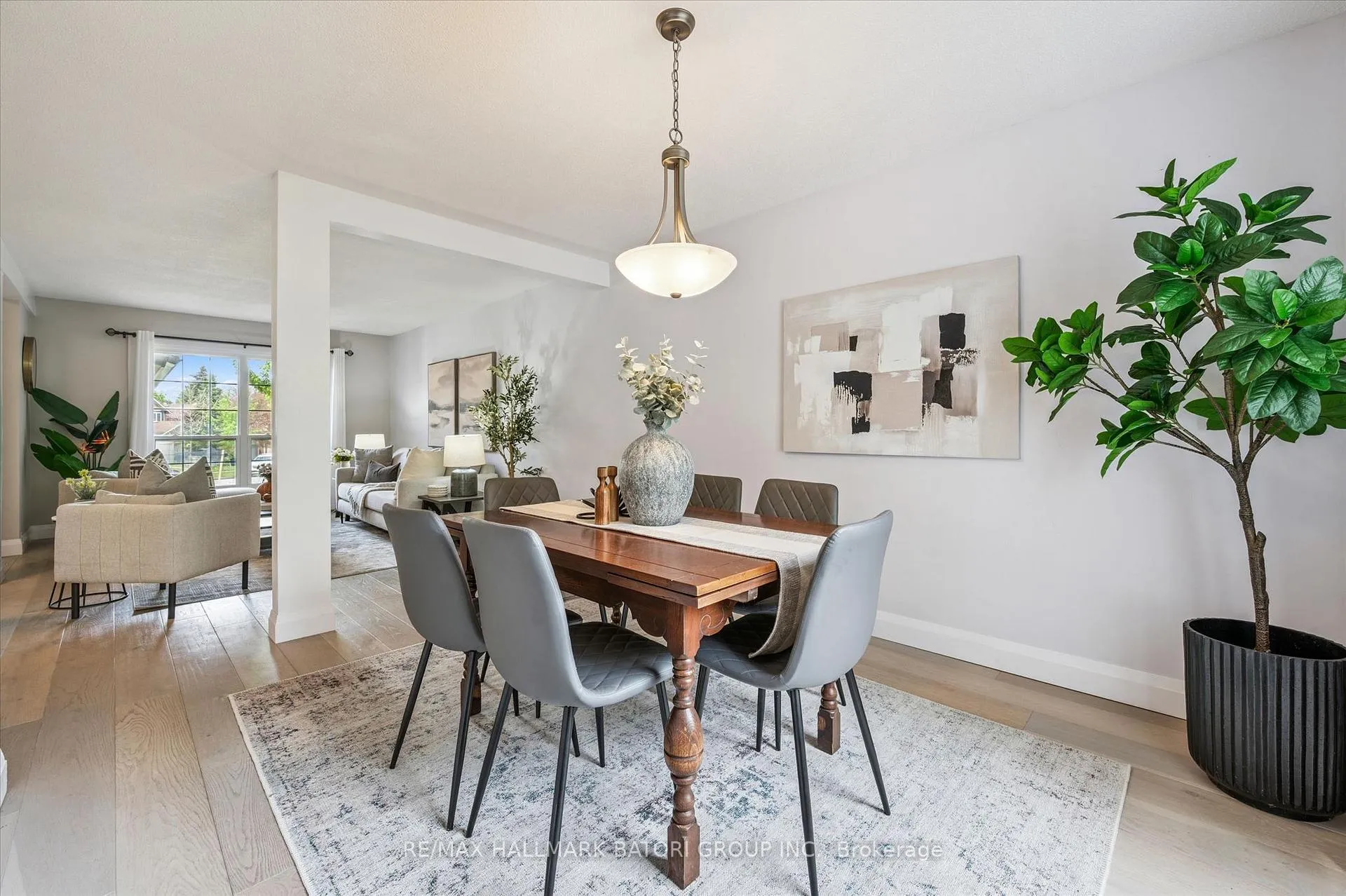 Photo 8 of 38 Deerwood Crescent, Kitchener — HOMEH