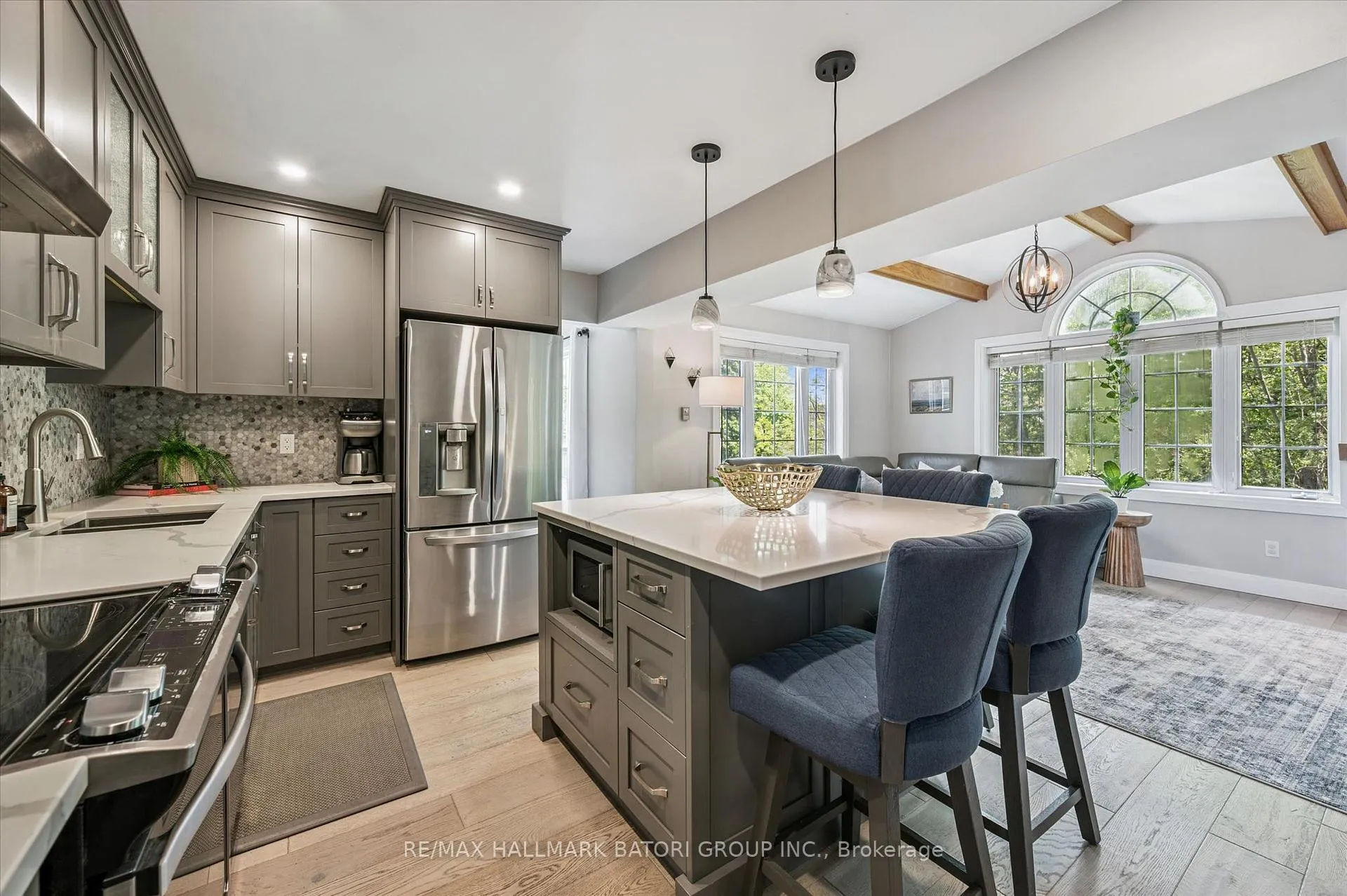 Photo 13 of 38 Deerwood Crescent, Kitchener — HOMEH