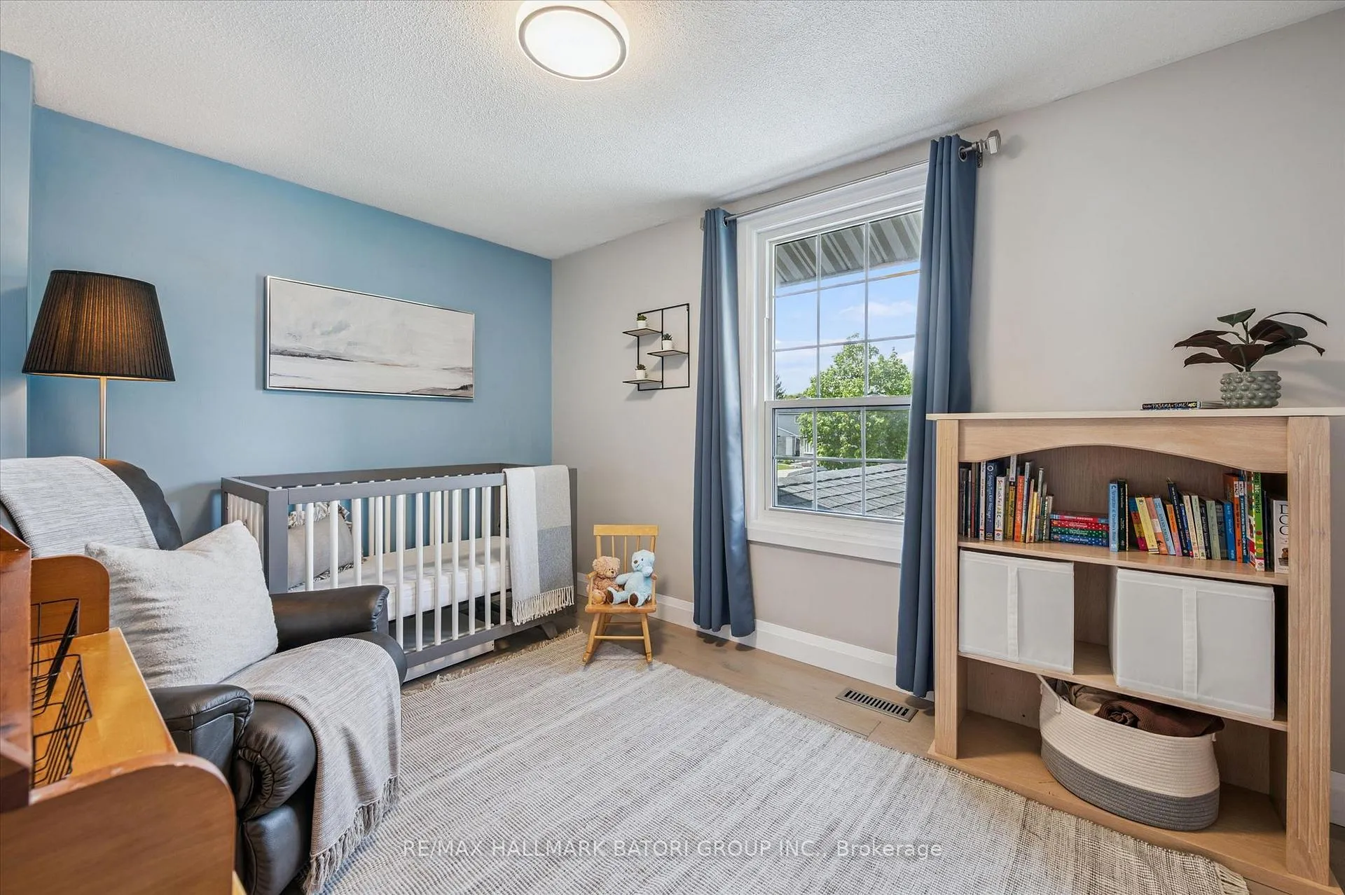 Photo 15 of 38 Deerwood Crescent, Kitchener — HOMEH