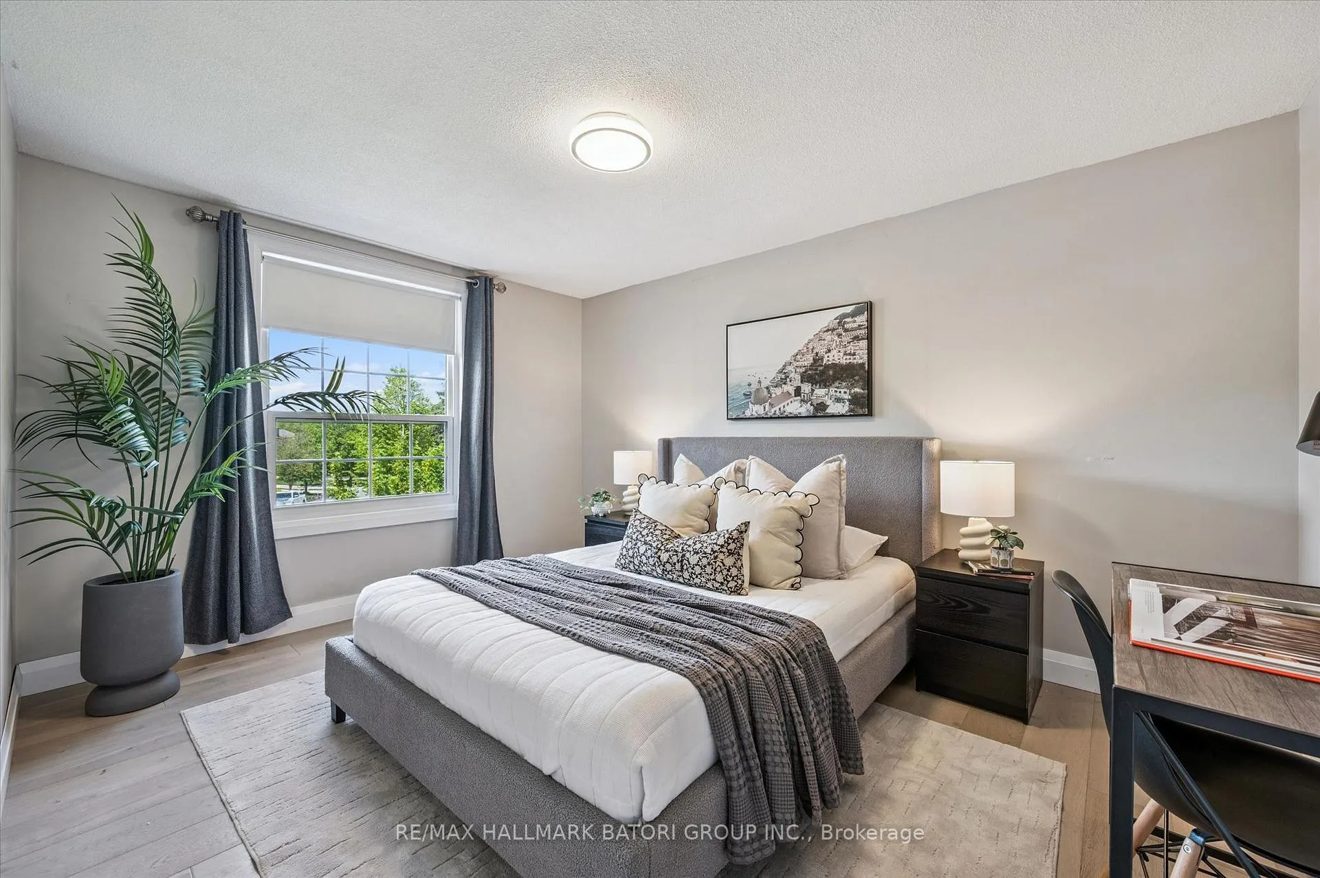 Photo 17 of 38 Deerwood Crescent, Kitchener — HOMEH