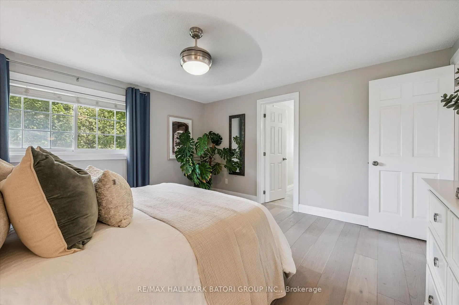 Photo 20 of 38 Deerwood Crescent, Kitchener — HOMEH
