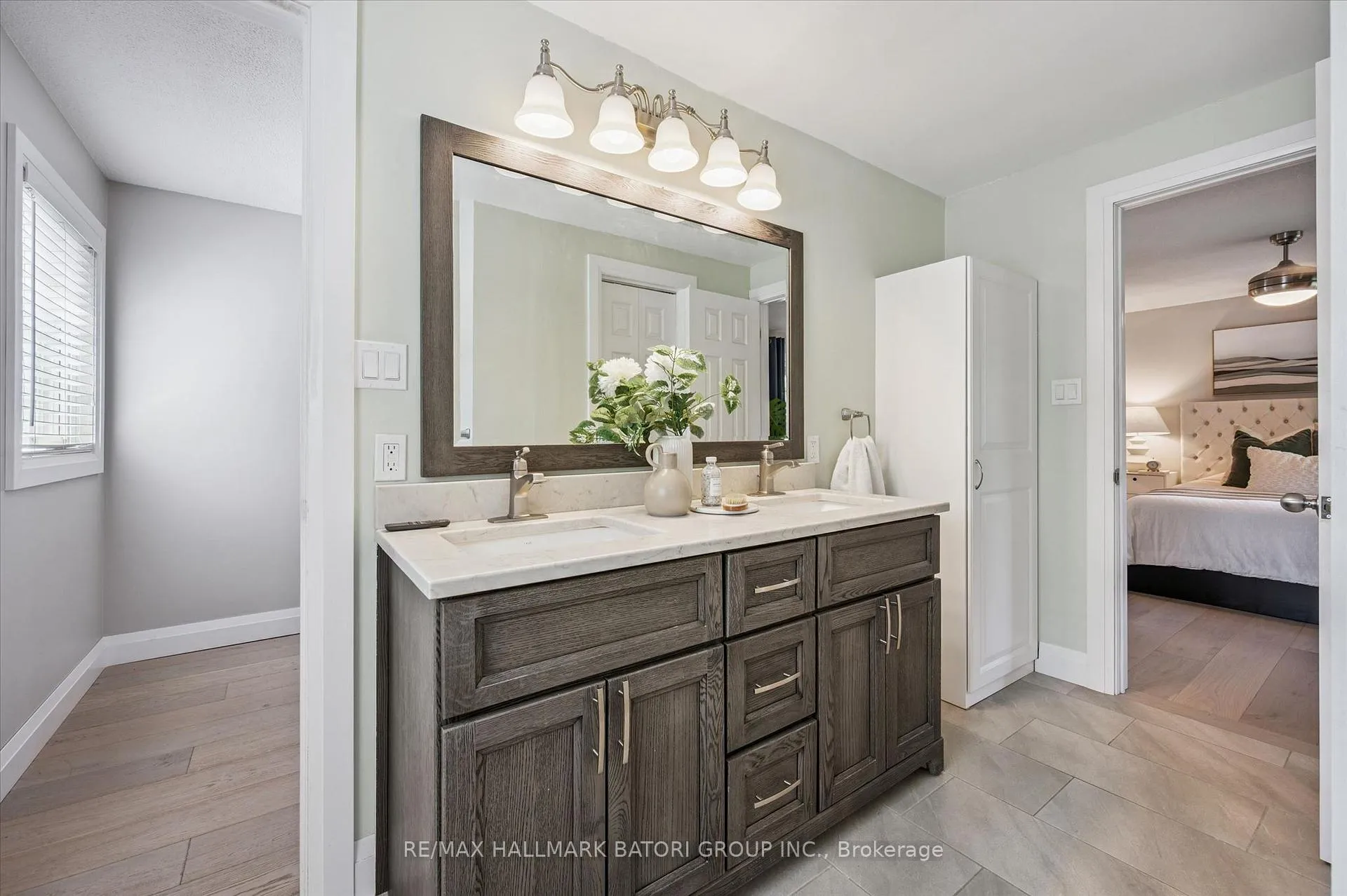 Photo 21 of 38 Deerwood Crescent, Kitchener — HOMEH