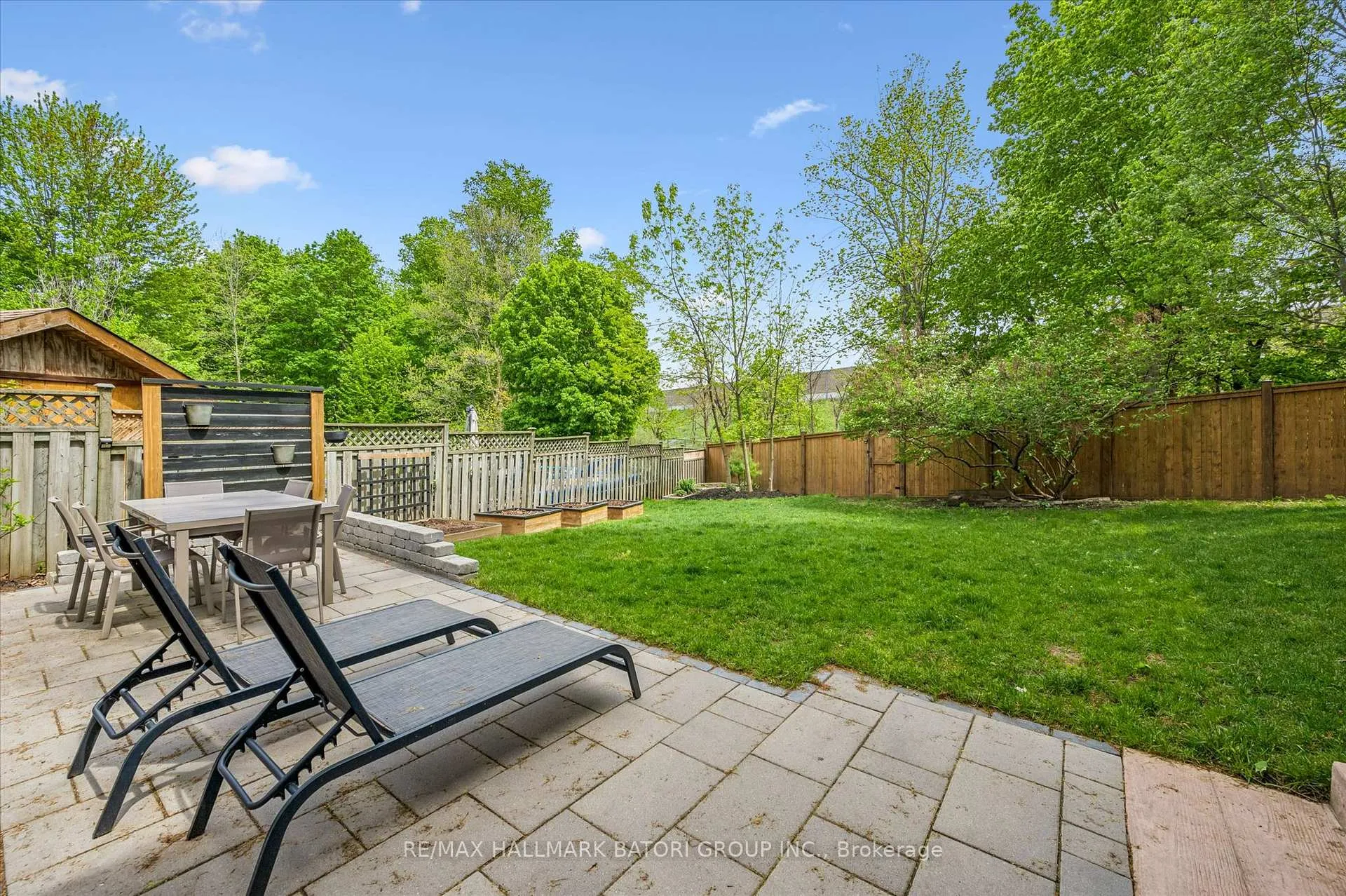 Photo 27 of 38 Deerwood Crescent, Kitchener — HOMEH