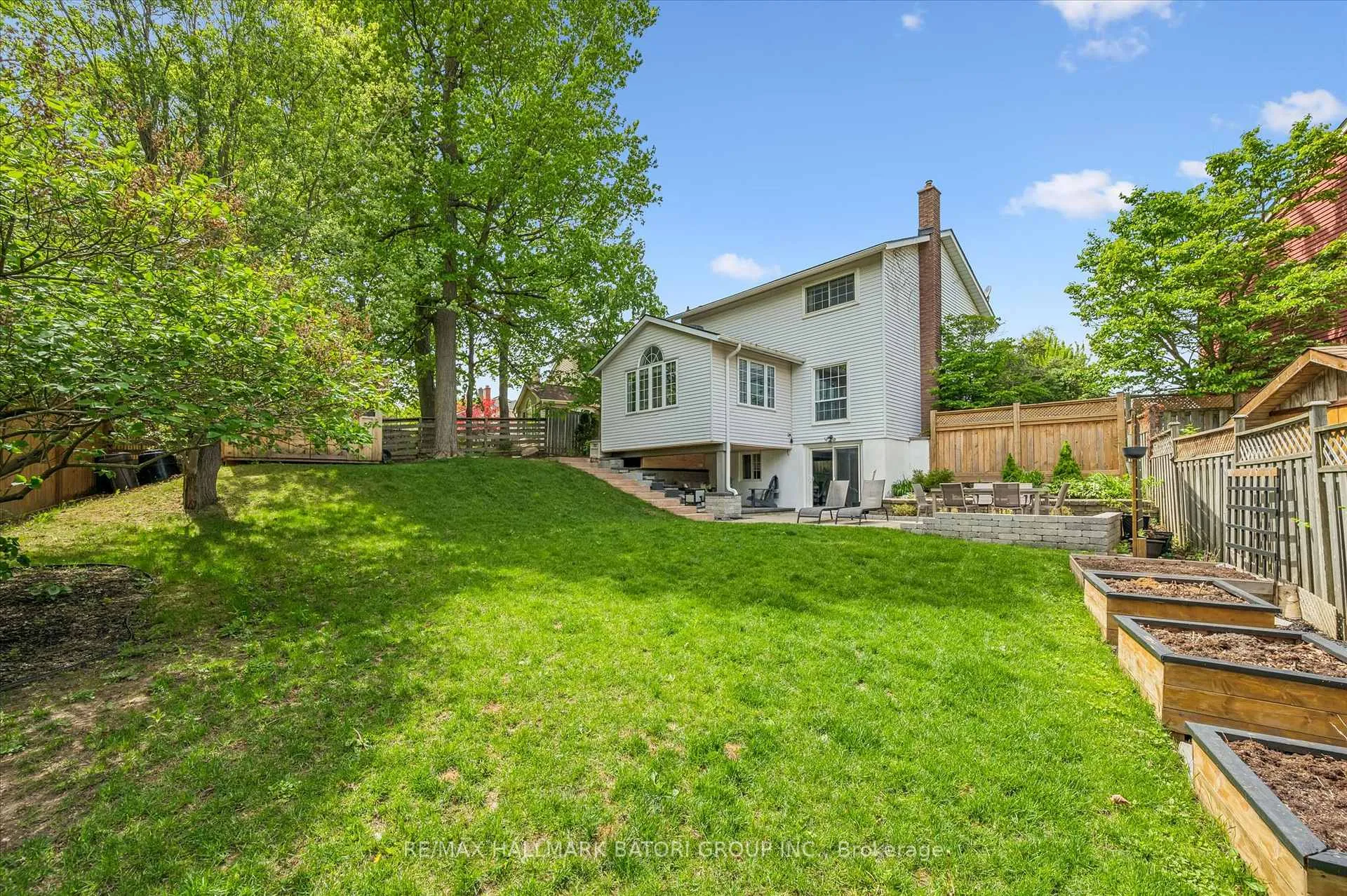 Photo 30 of 38 Deerwood Crescent, Kitchener — HOMEH