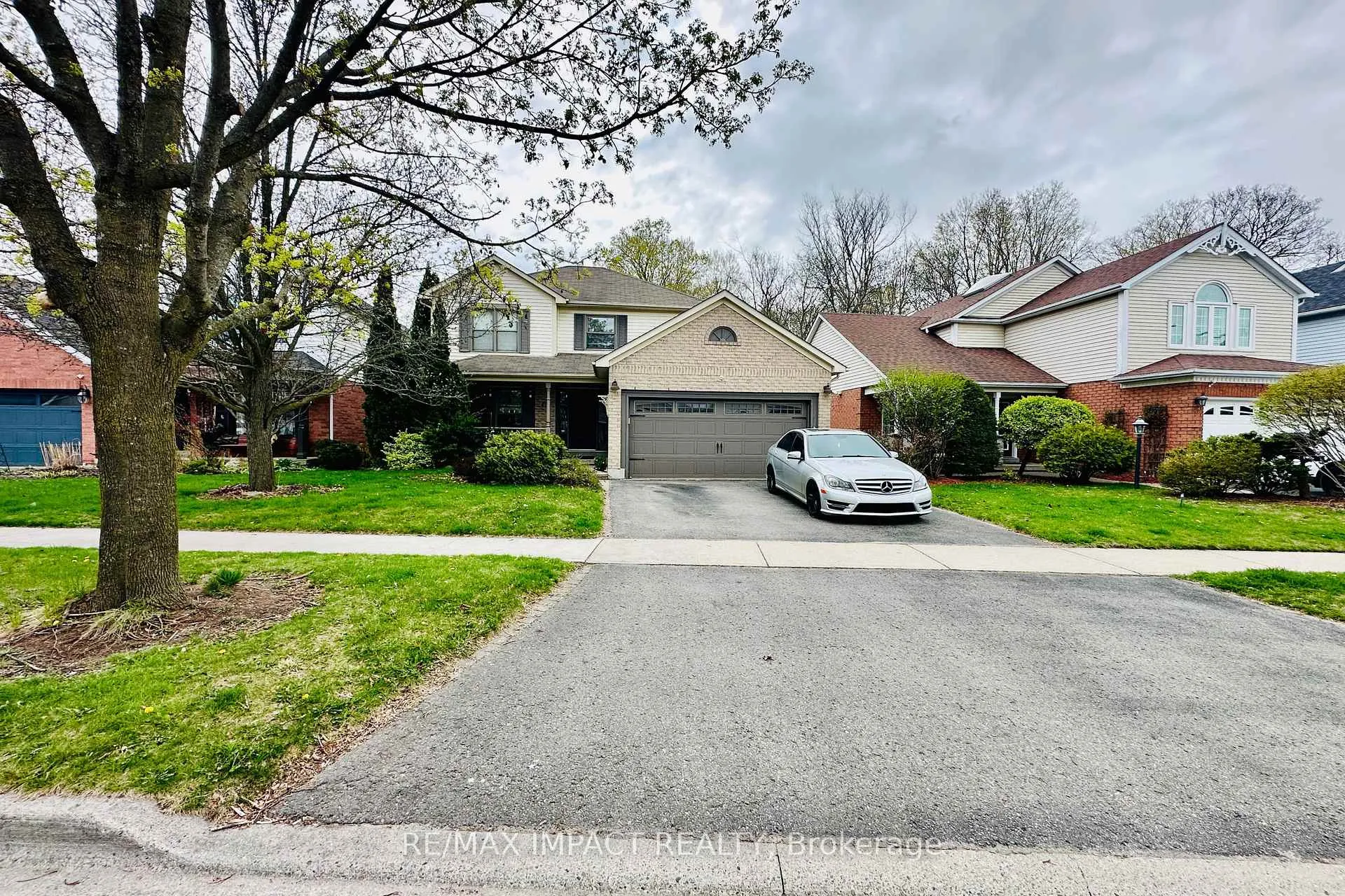 Photo 3 of 470 Safari Drive, Oshawa, Eastdale — HOMEH