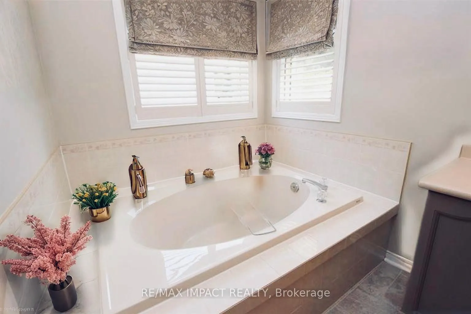 Photo 11 of 470 Safari Drive, Oshawa, Eastdale — HOMEH