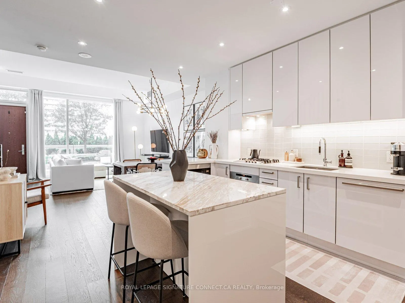 Photo 6 of Unit TH132, 39 Queens Quay E, Toronto, Waterfront Communities — HOMEH