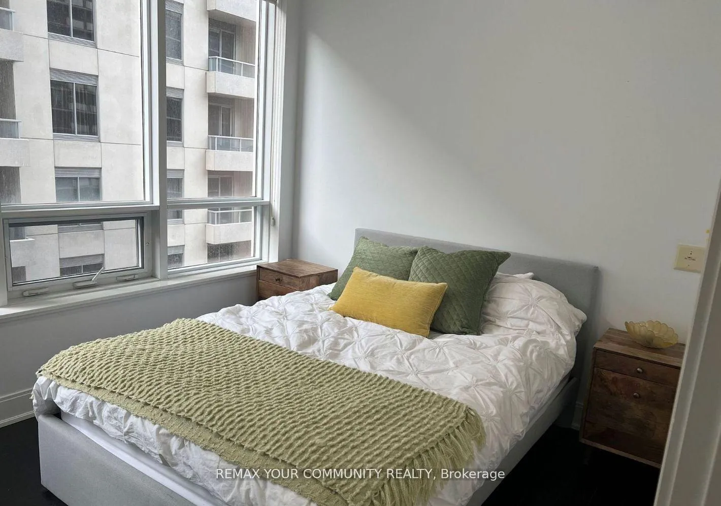 Photo 3 of Unit 1106, 21 Balmuto Street, Toronto, Bay Street Corridor — HOMEH