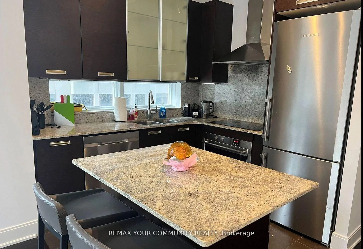 Photo 4 of Unit 1106, 21 Balmuto Street, Toronto, Bay Street Corridor — HOMEH