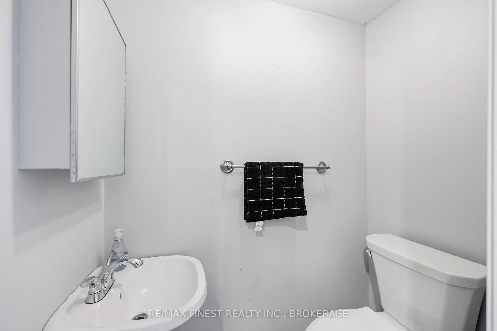 Photo 8 of Unit 33, 1035 Craig Lane, Kingston, South of Taylor-Kidd Blvd — HOMEH