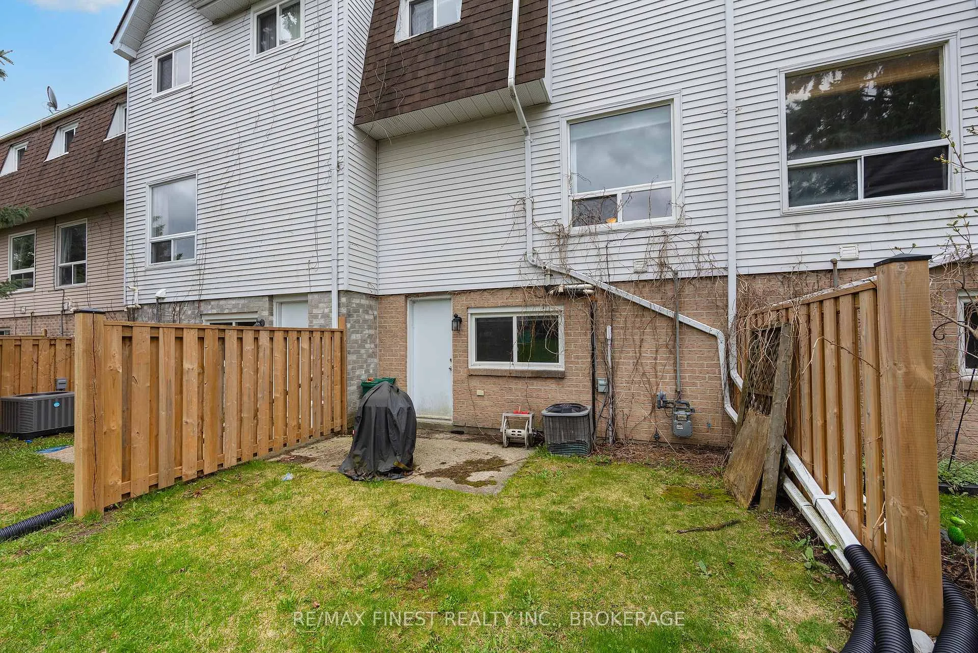 Photo 30 of Unit 33, 1035 Craig Lane, Kingston, South of Taylor-Kidd Blvd — HOMEH