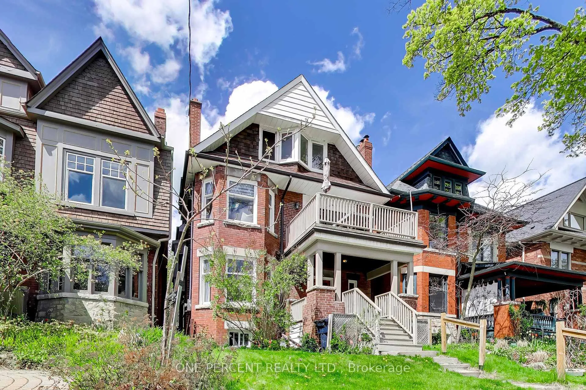 Photo 2 of 252 Wright Avenue, Toronto, High Park-Swansea — HOMEH