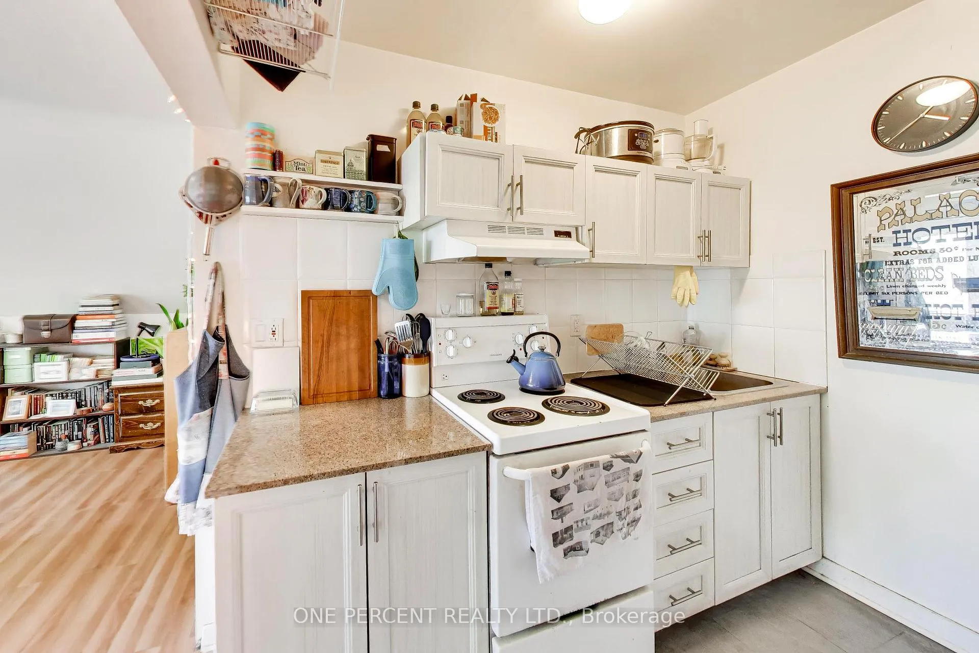 Photo 26 of 252 Wright Avenue, Toronto, High Park-Swansea — HOMEH