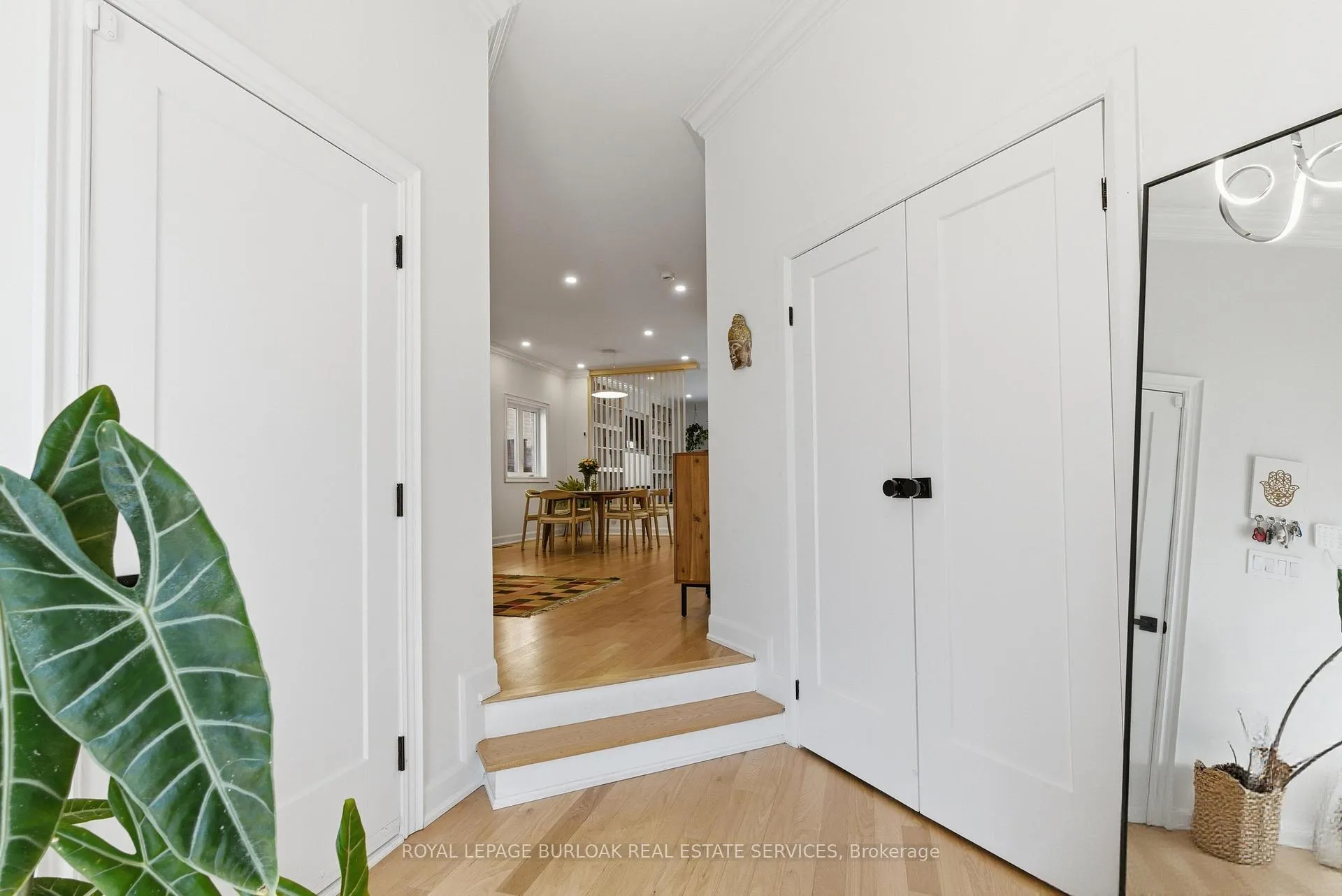Photo 3 of 2289 Owlridge Drive, Oakville, West Oak Trails — HOMEH