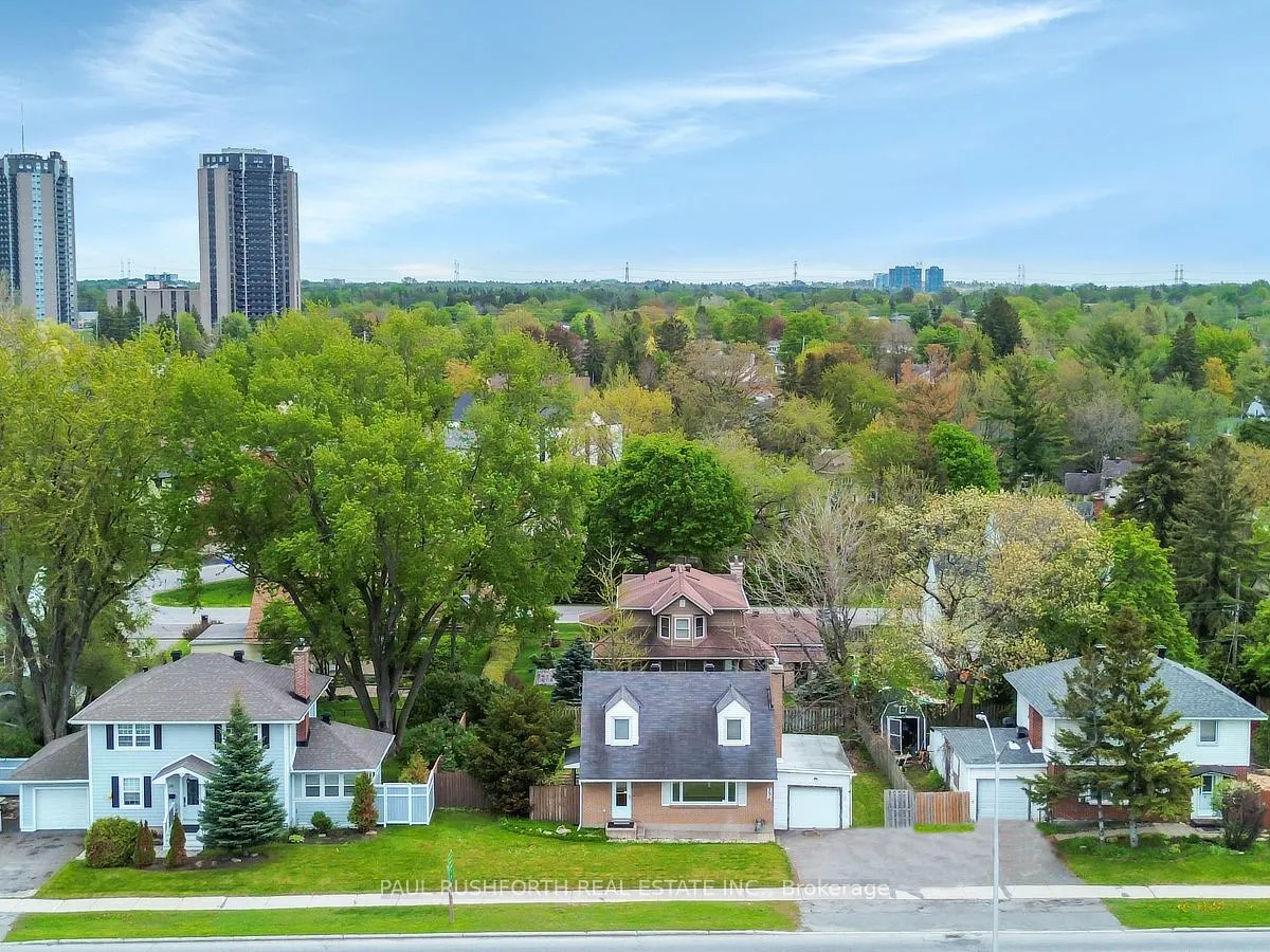 Photo 2 of 156 Baseline Road, Ottawa, Courtland Park — HOMEH