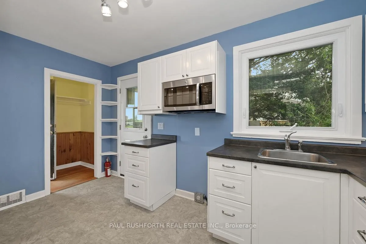 Photo 10 of 156 Baseline Road, Ottawa, Courtland Park — HOMEH