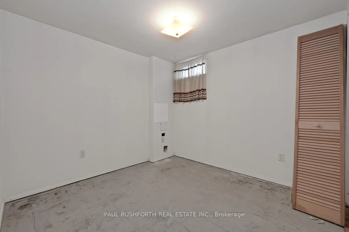 Photo 22 of 156 Baseline Road, Ottawa, Courtland Park — HOMEH