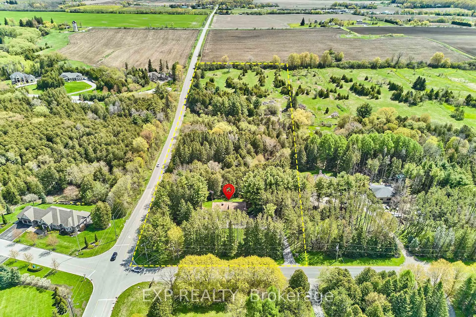Photo 5 of 7985 Cedarbrook Trail, Whitby, Brooklin — HOMEH