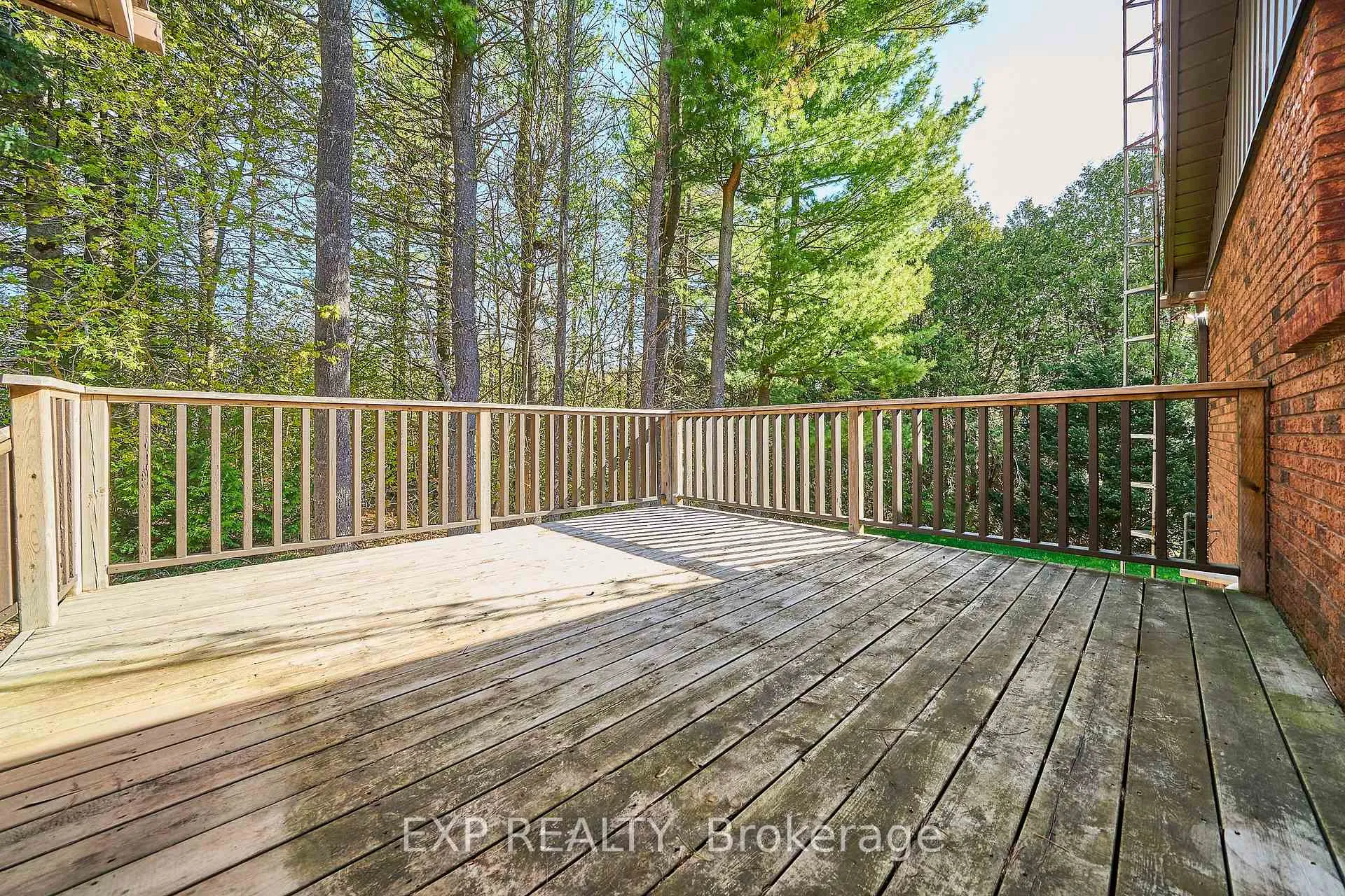 Photo 13 of 7985 Cedarbrook Trail, Whitby, Brooklin — HOMEH