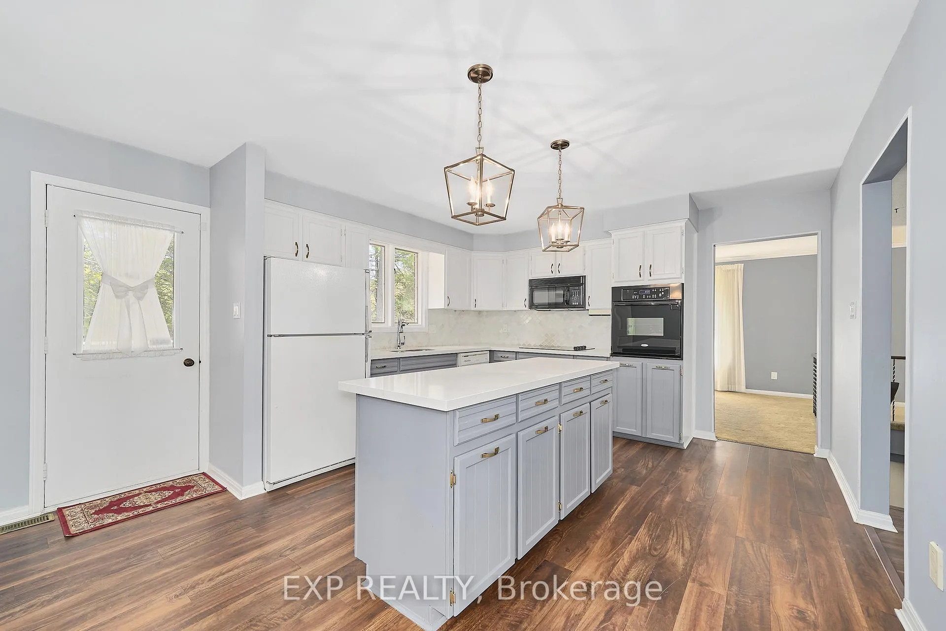 Photo 18 of 7985 Cedarbrook Trail, Whitby, Brooklin — HOMEH
