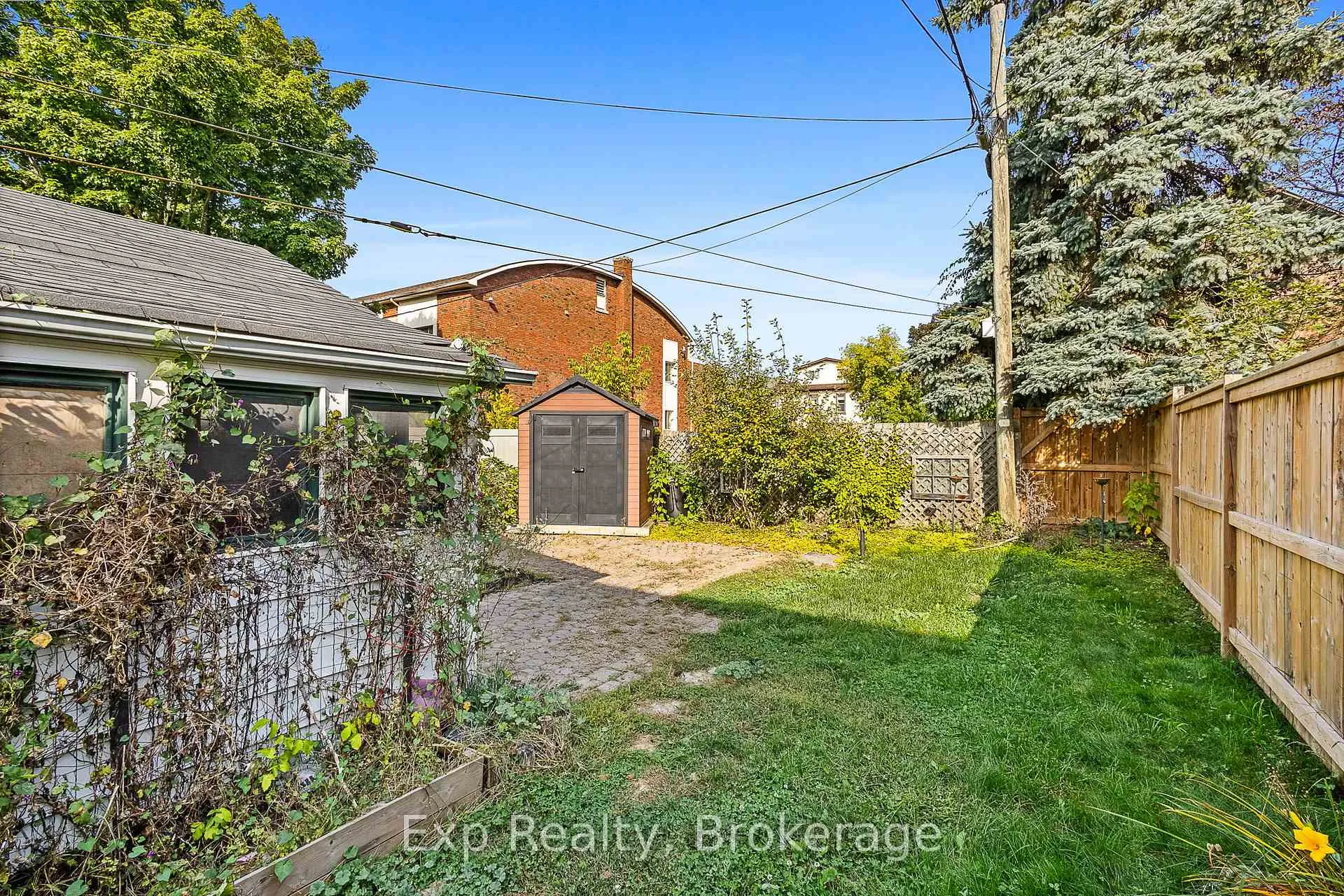 Photo 32 of 584 Maiden Lane, Peterborough, Town Ward 3 — HOMEH