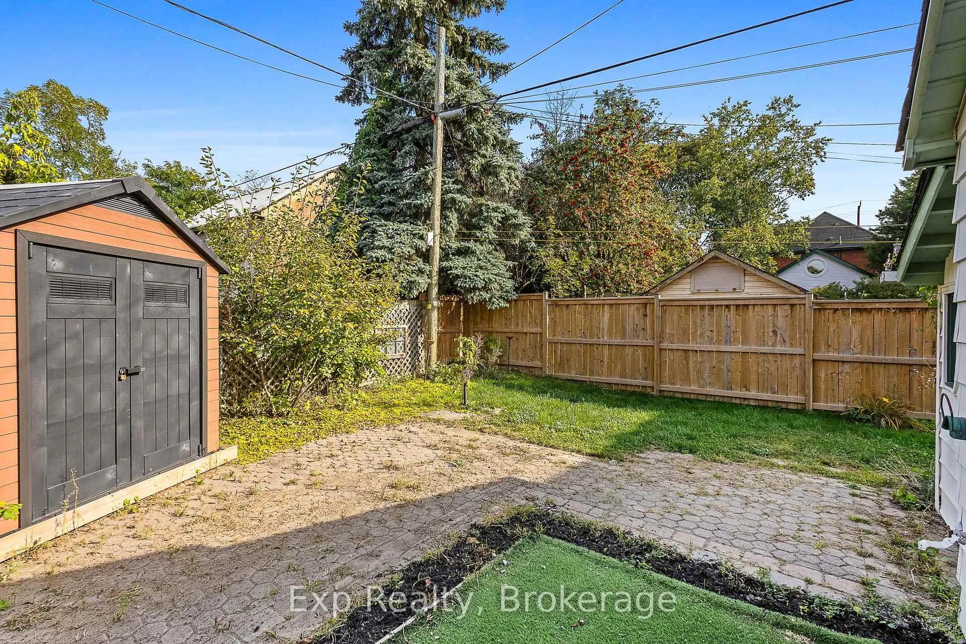 Photo 35 of 584 Maiden Lane, Peterborough, Town Ward 3 — HOMEH