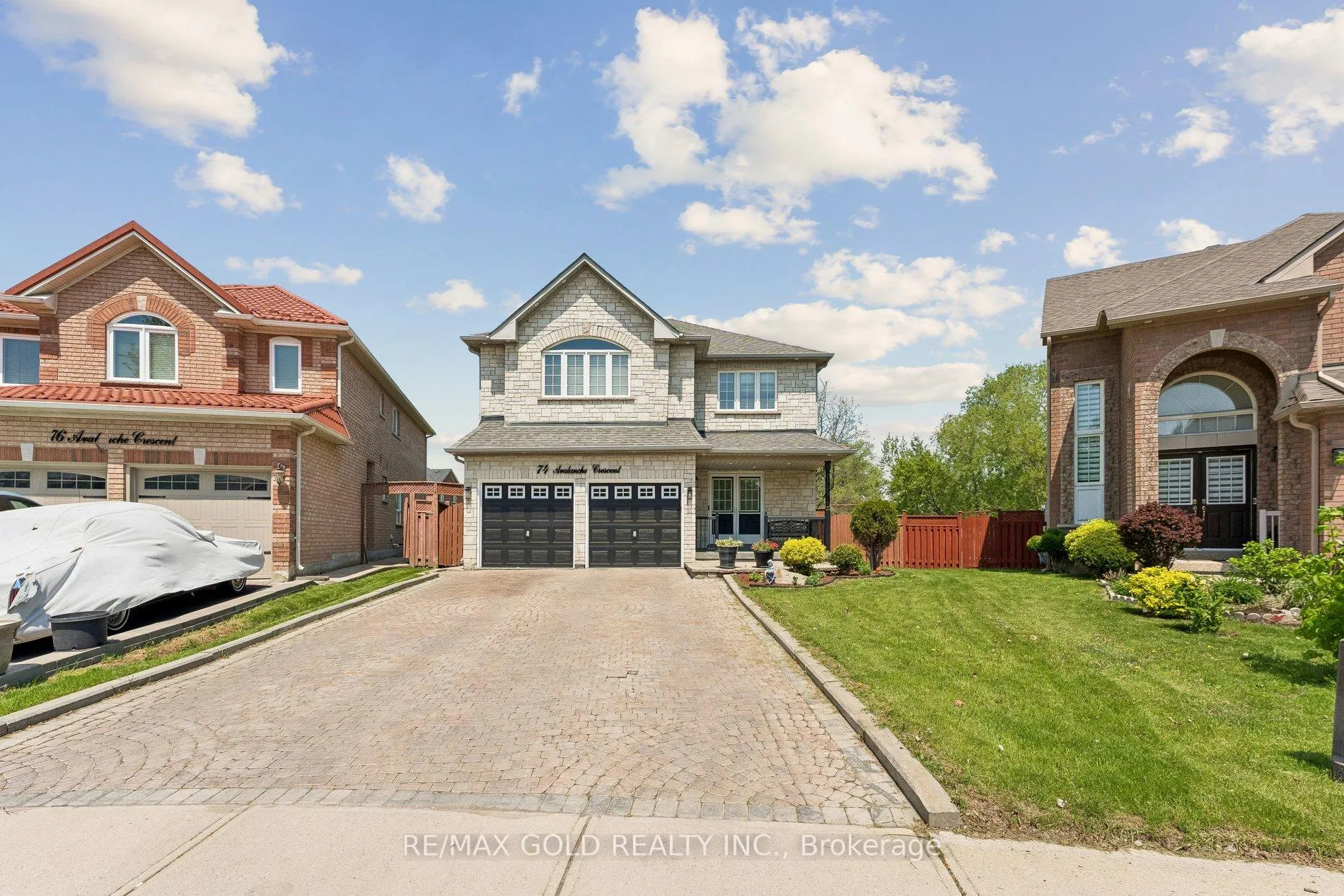 Front of 74 Avalanche Crescent