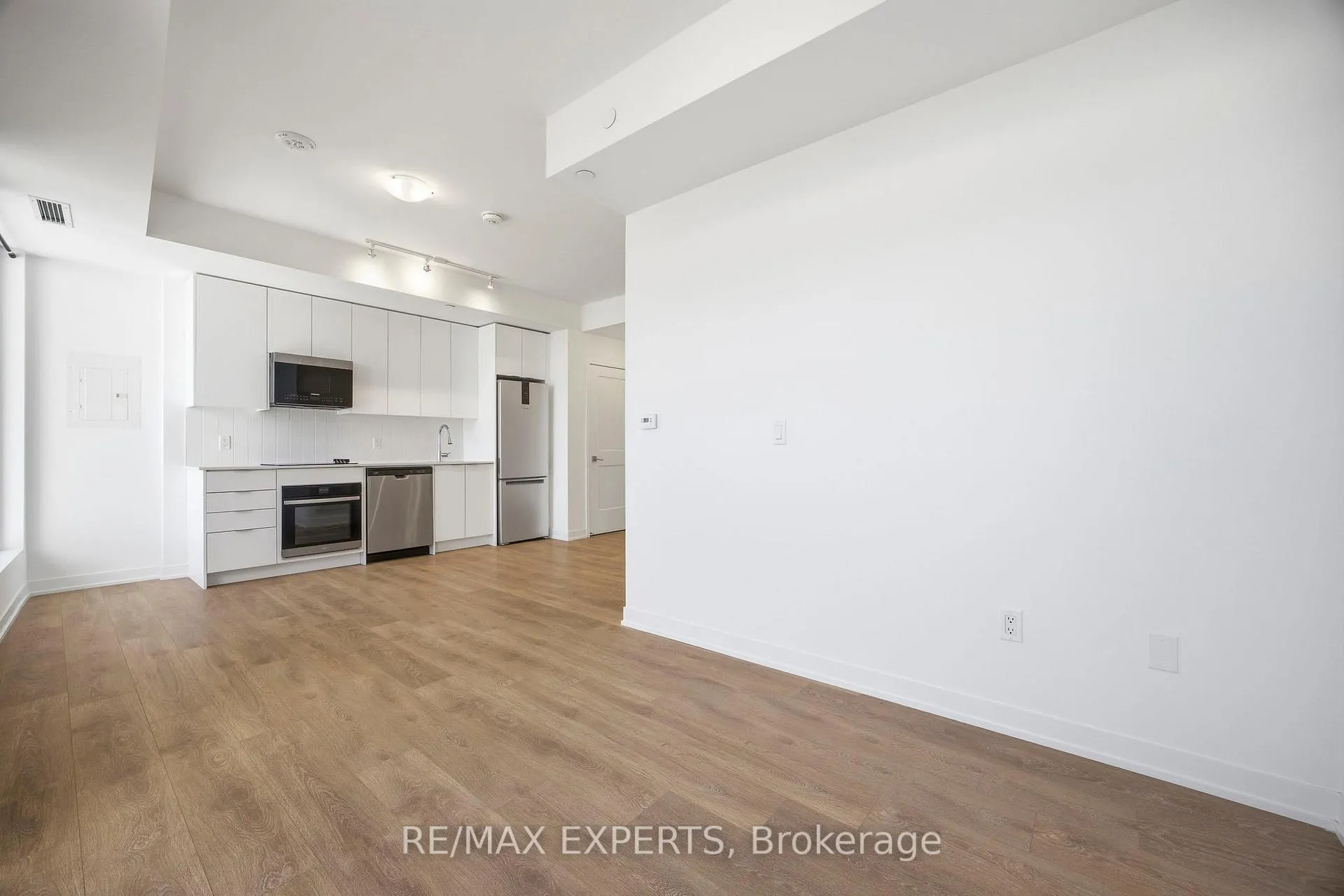 Photo 18 of Unit 2004, 474 Caldari Road, Vaughan, Concord — HOMEH