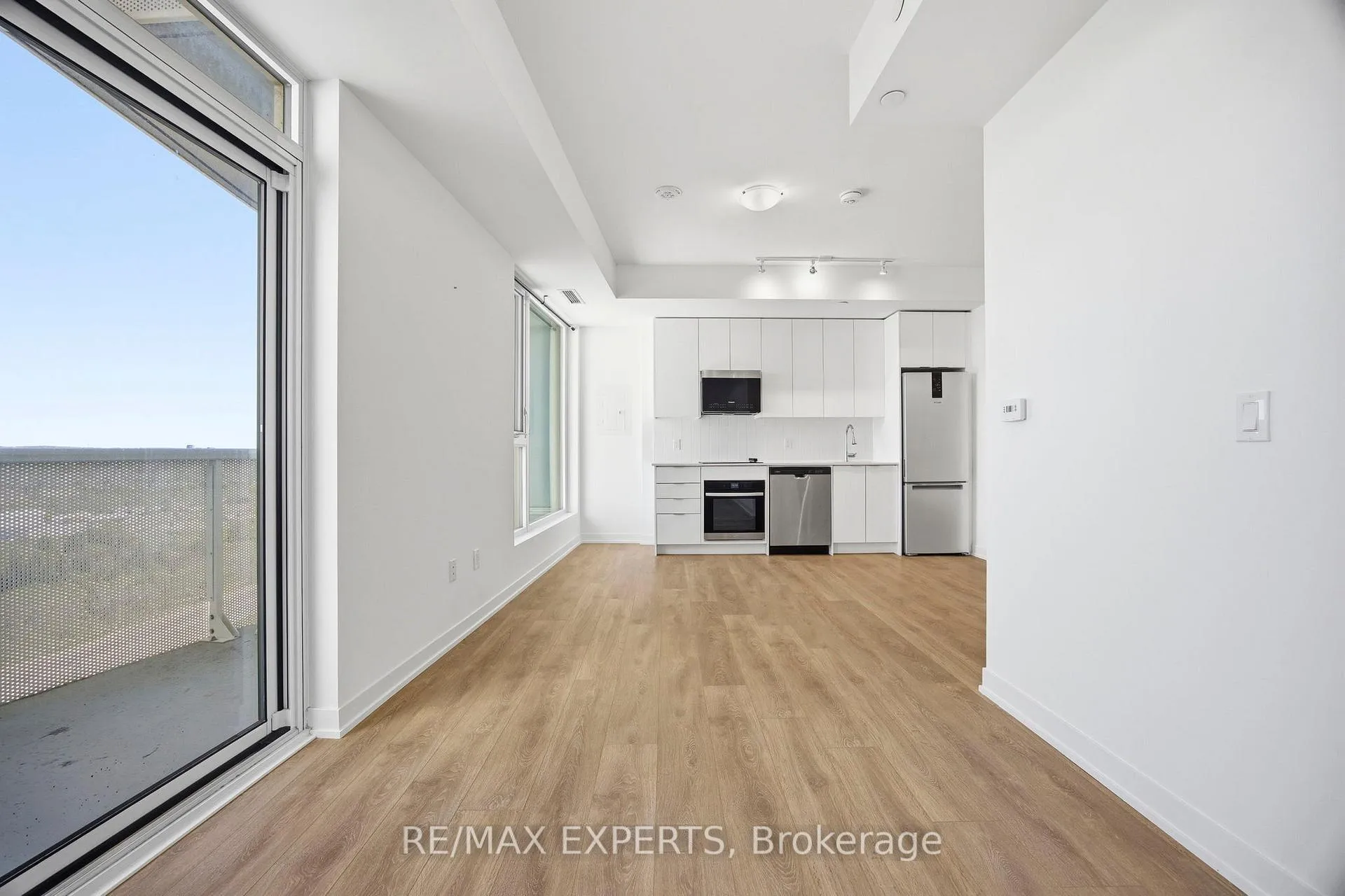 Photo 19 of Unit 2004, 474 Caldari Road, Vaughan, Concord — HOMEH