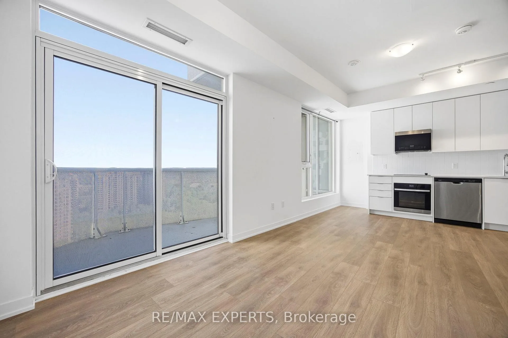 Photo 20 of Unit 2004, 474 Caldari Road, Vaughan, Concord — HOMEH