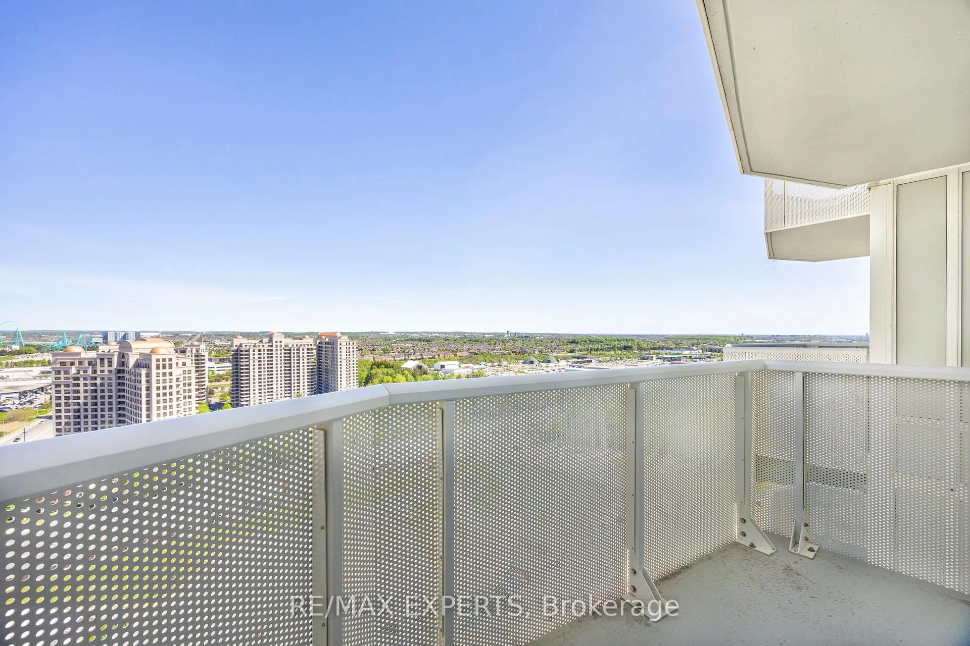 Photo 24 of Unit 2004, 474 Caldari Road, Vaughan, Concord — HOMEH