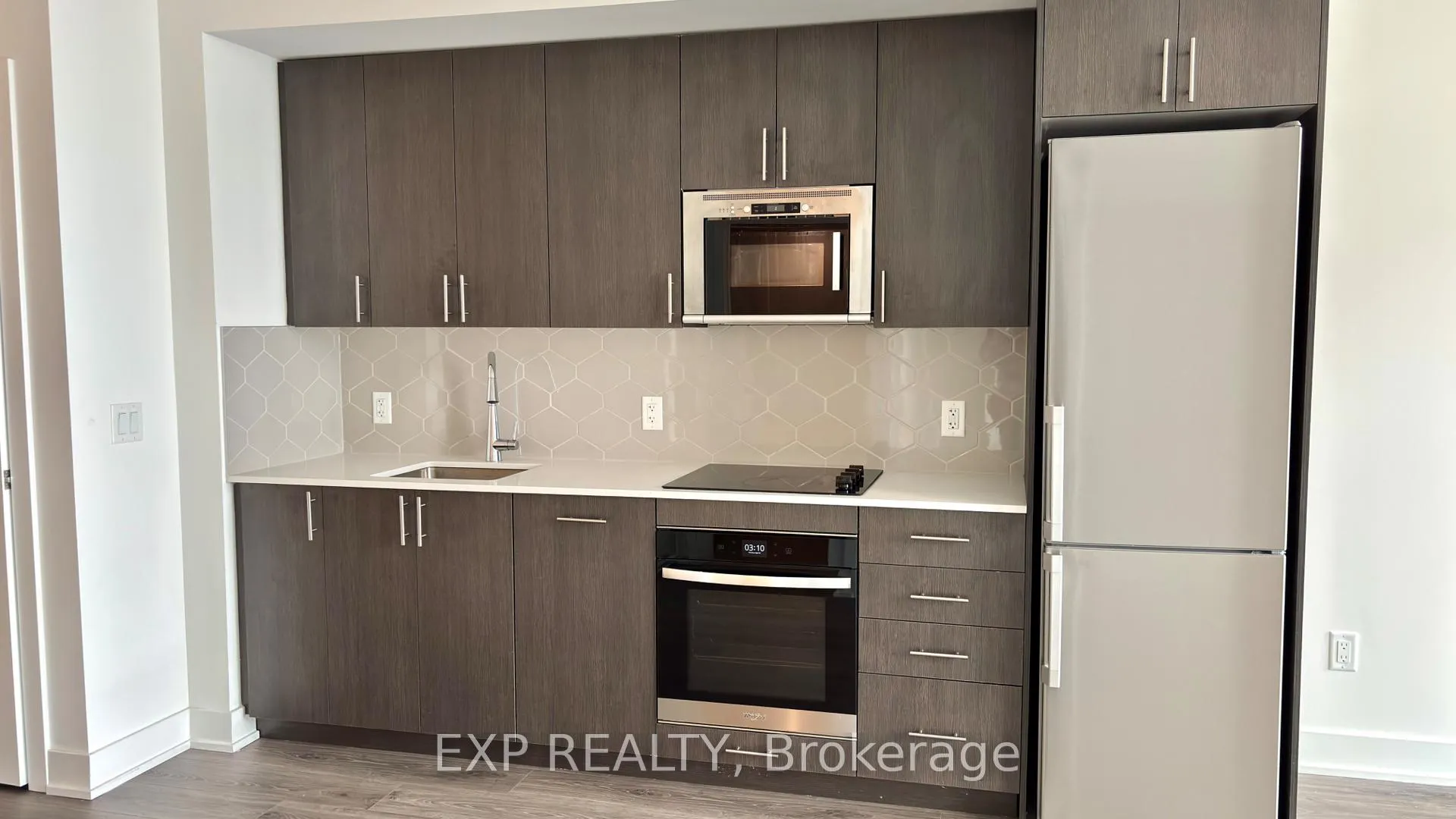Photo 3 of Unit 921, 2545 Simcoe Street N, Oshawa, Windfields — HOMEH