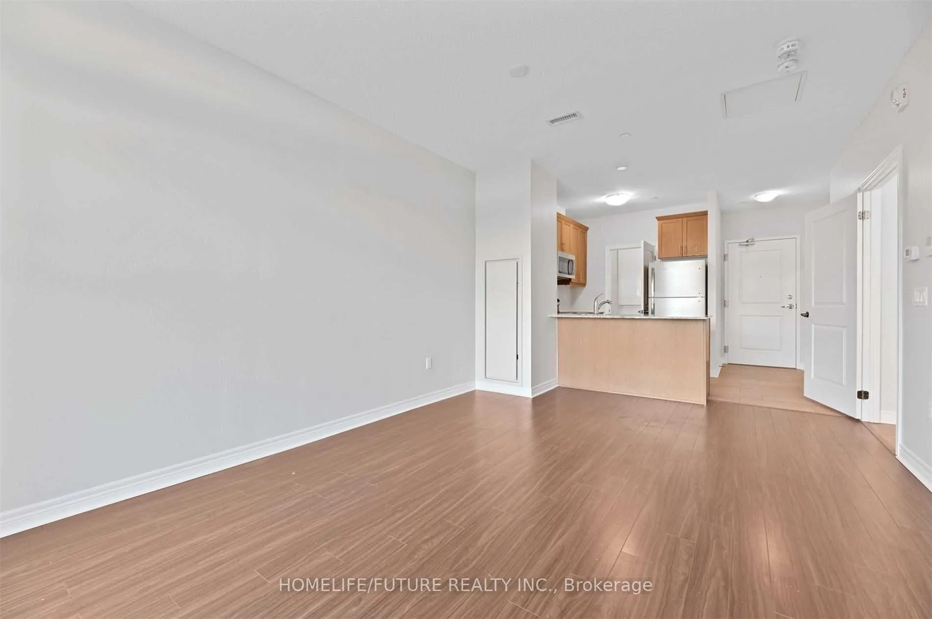 Photo 8 of Unit 101, 7768 Kennedy Road, Markham, Milliken Mills West — HOMEH