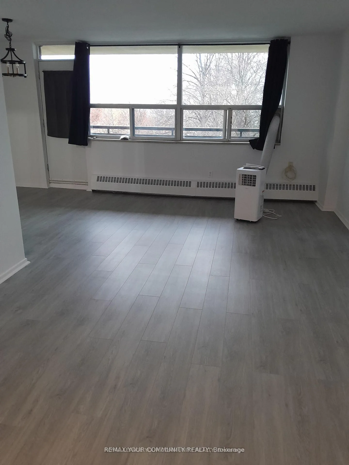 Photo 7 of Unit 404, 5 Frith Road, North York, Glenfield-Jane Heights — HOMEH